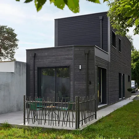 Dom wakacyjny Les Lambannieres - Maison Neuve, Calme Avec Jardin *
